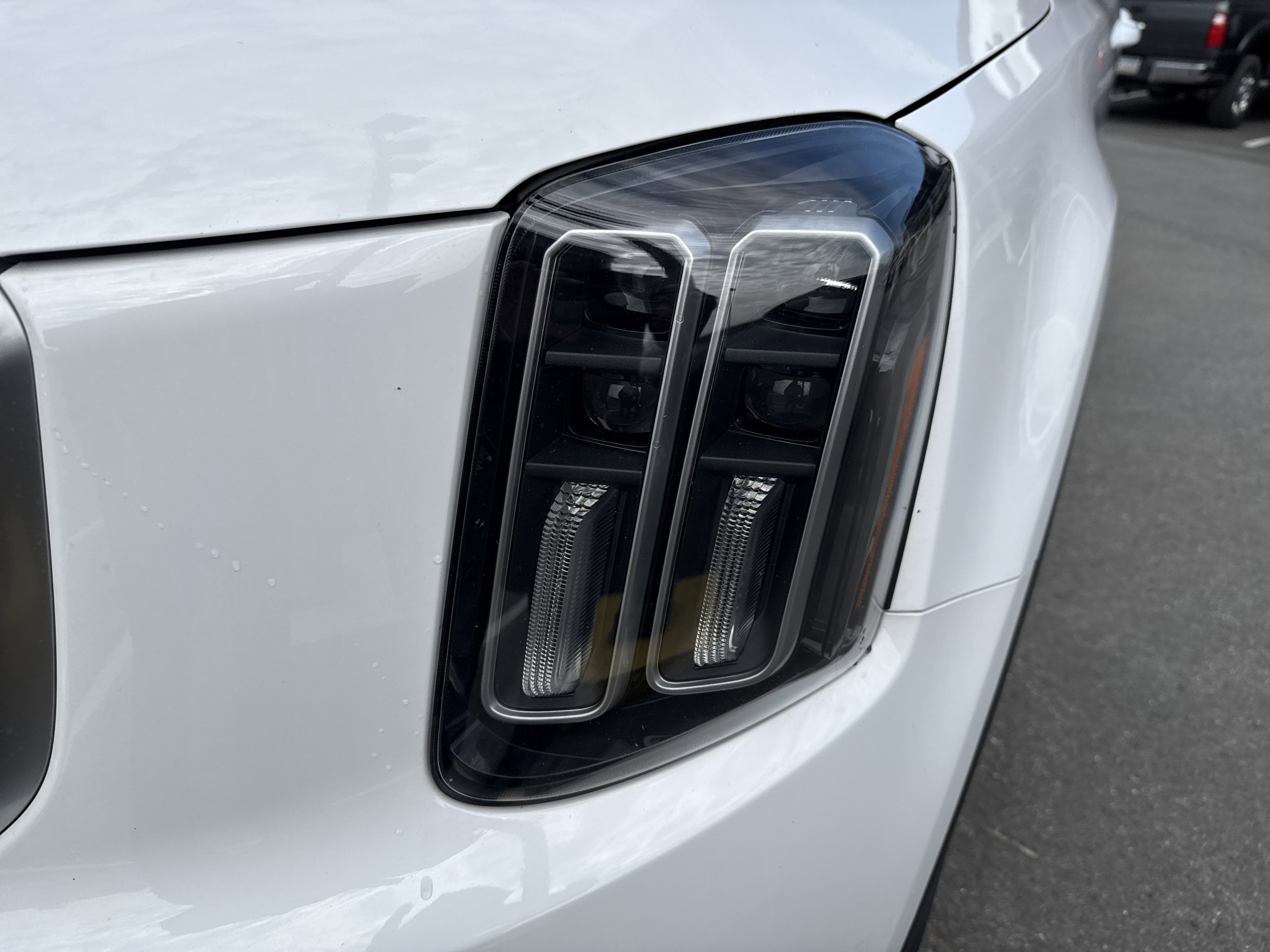 Used 2024 Kia Telluride LX AWD/4WD image 10