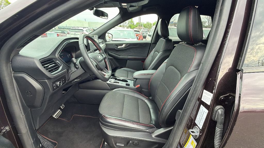 Used 2023 Ford Escape ST-Line Select w/ Tech Pack #2 image 33