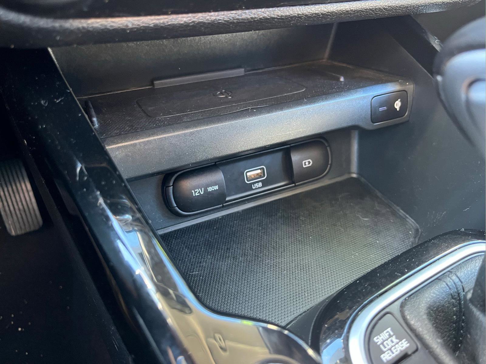 Used 2022 Kia Soul GT-Line FWD image 21