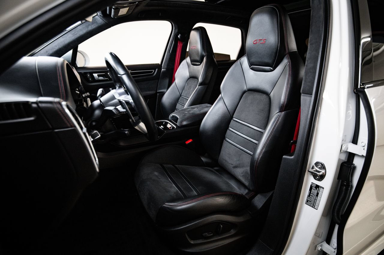 Certified 2023 Porsche Cayenne GTS AWD/4WD image 5