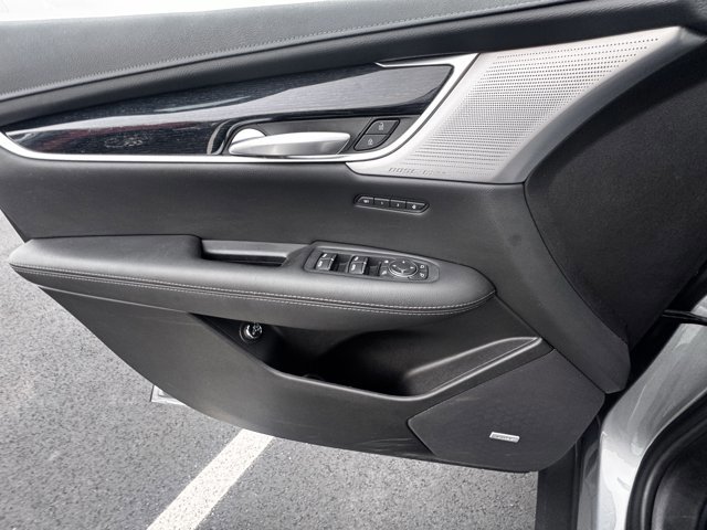 Used 2025 Cadillac XT5 Premium Luxury image 13