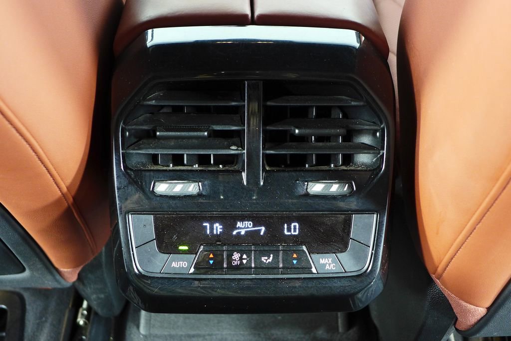 Used 2023 BMW iX xDrive50 w/ Sport Package image 22
