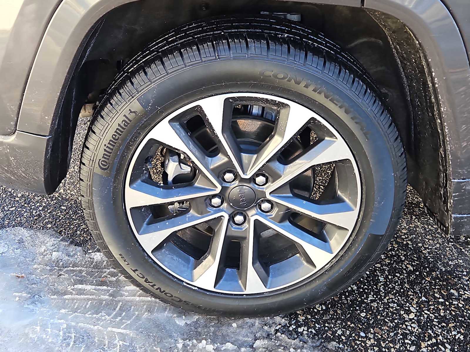 Used 2023 Jeep Grand Cherokee Overland image 9