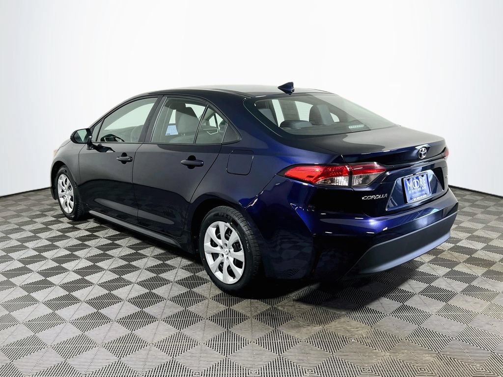 Used 2025 Toyota Corolla LE FWD image 5