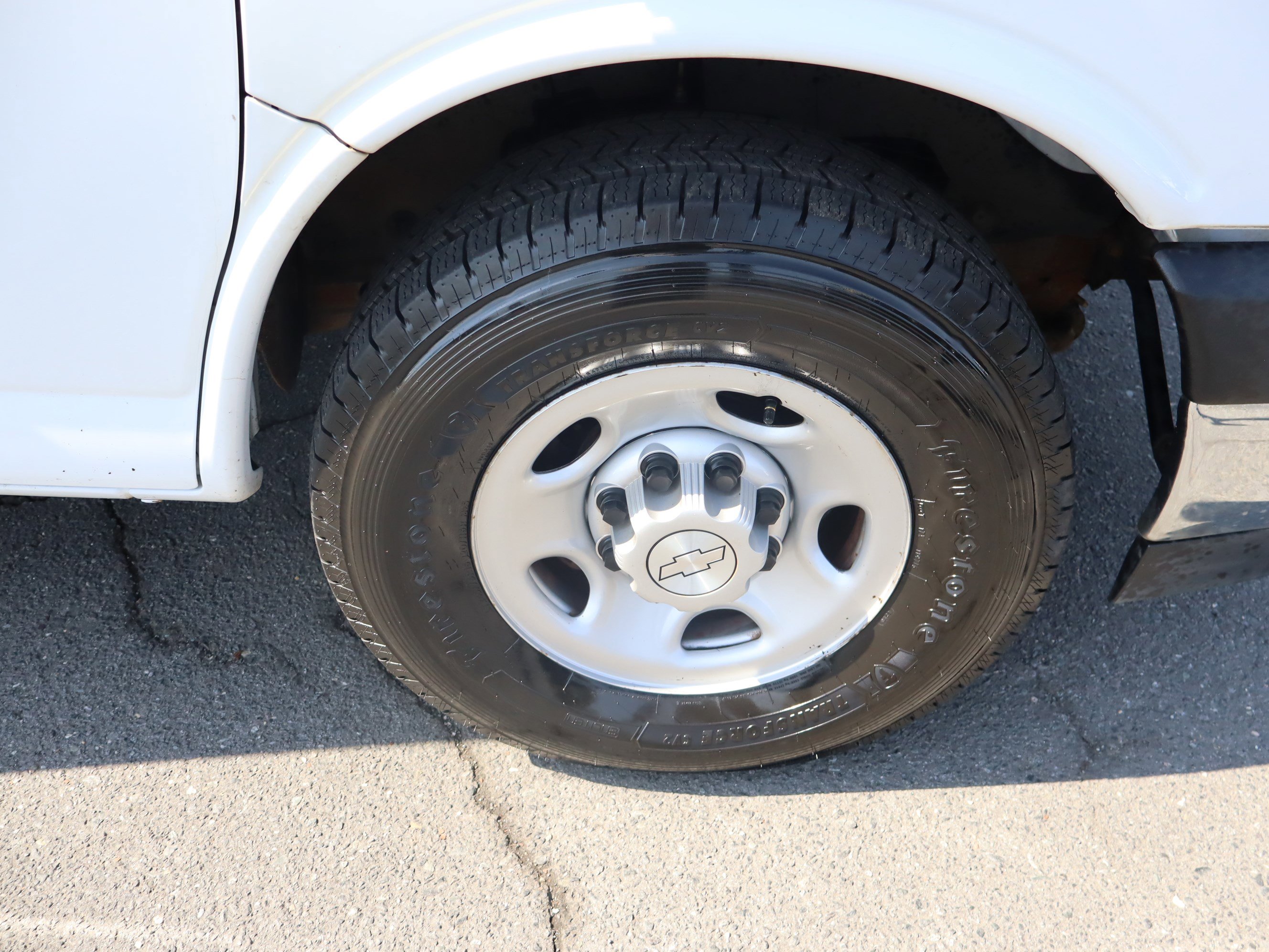 Used 2019 Chevrolet Express 3500 w/ Power Convenience Package image 32