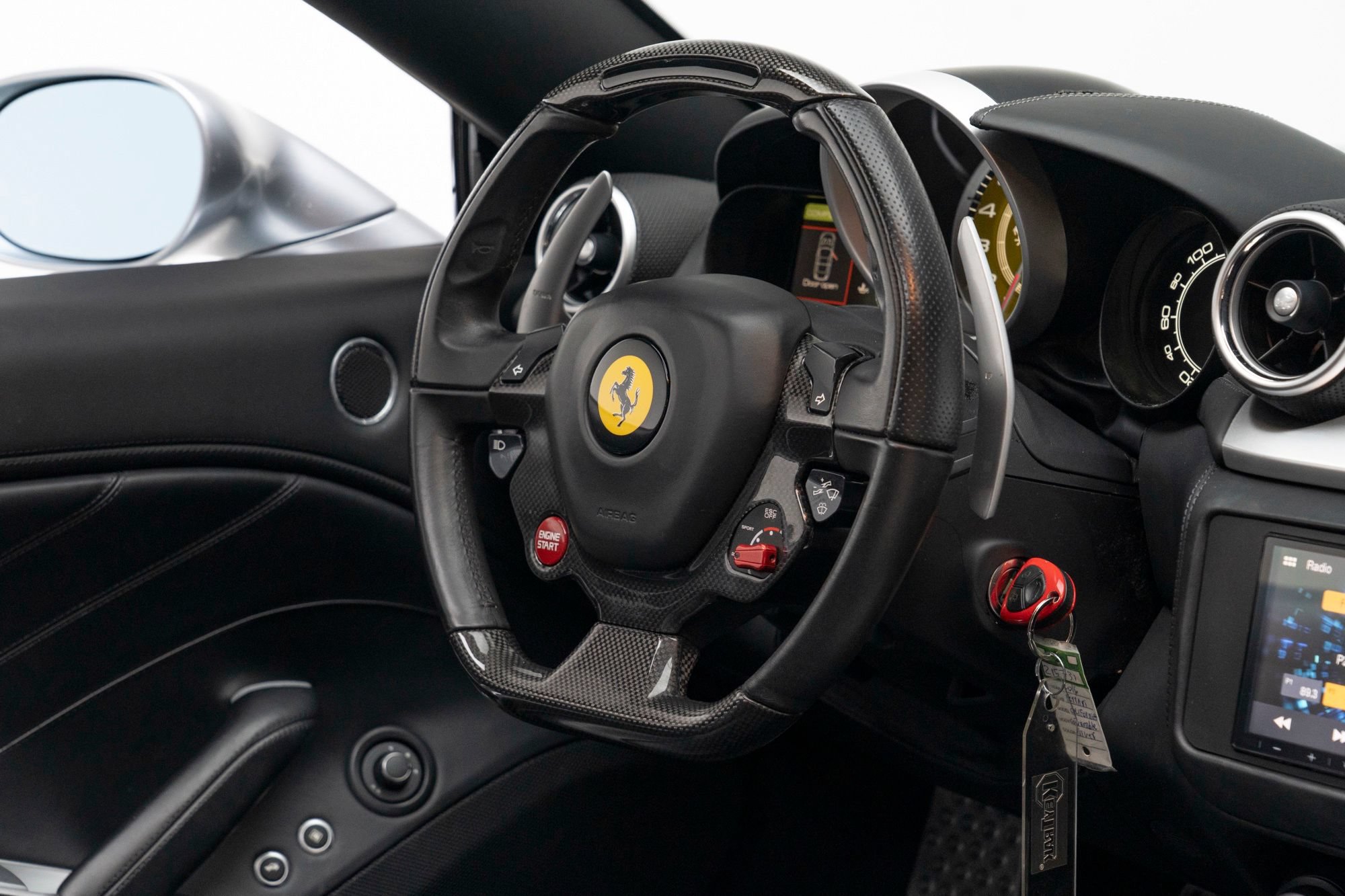 Used 2016 Ferrari California T RWD image 37