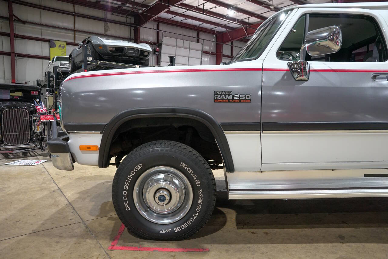 Used 1992 Dodge D/W Truck 250 image 3
