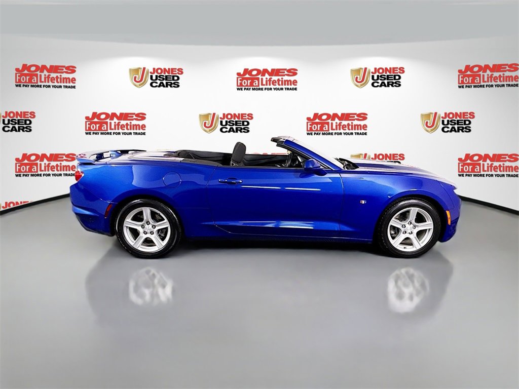 Used 2023 Chevrolet Camaro LT w/ Technology Package image 24