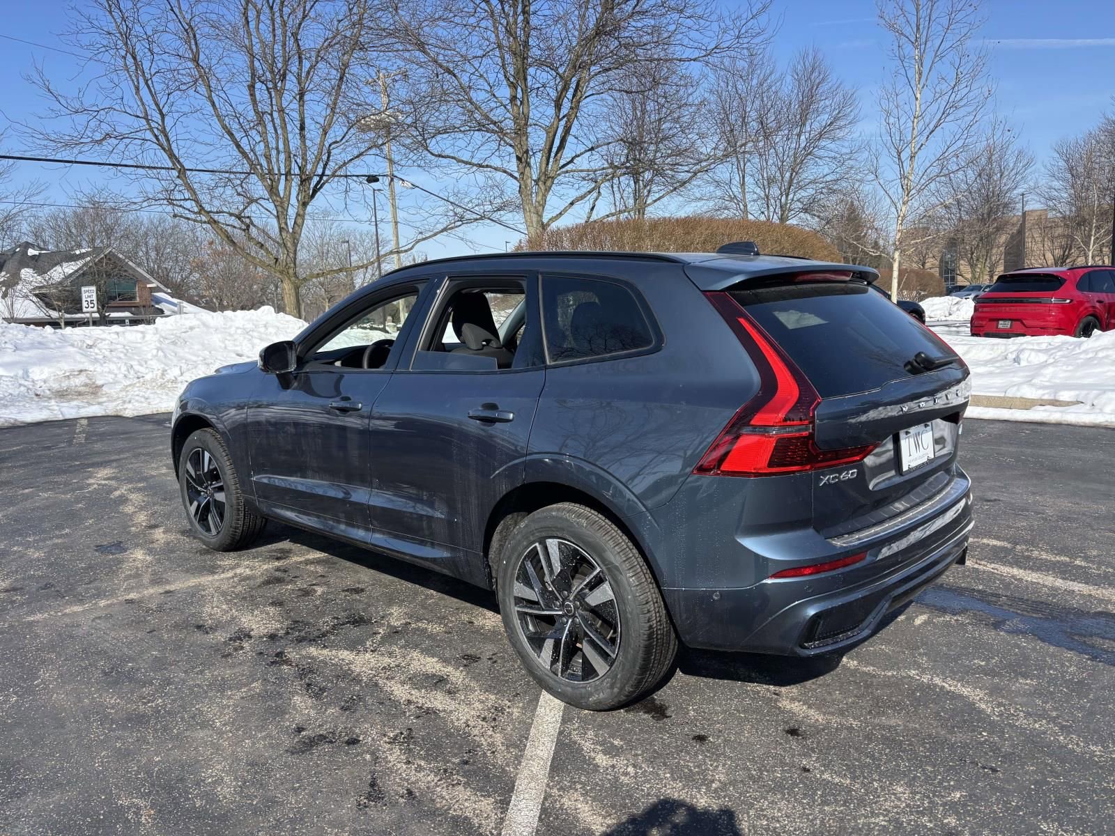 New 2026 Volvo XC60 B5 Plus w/ Protection Package Premier AWD/4WD image 5