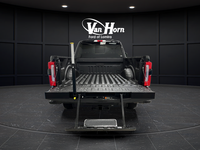 Used 2026 Ford F250 Platinum AWD/4WD image 9