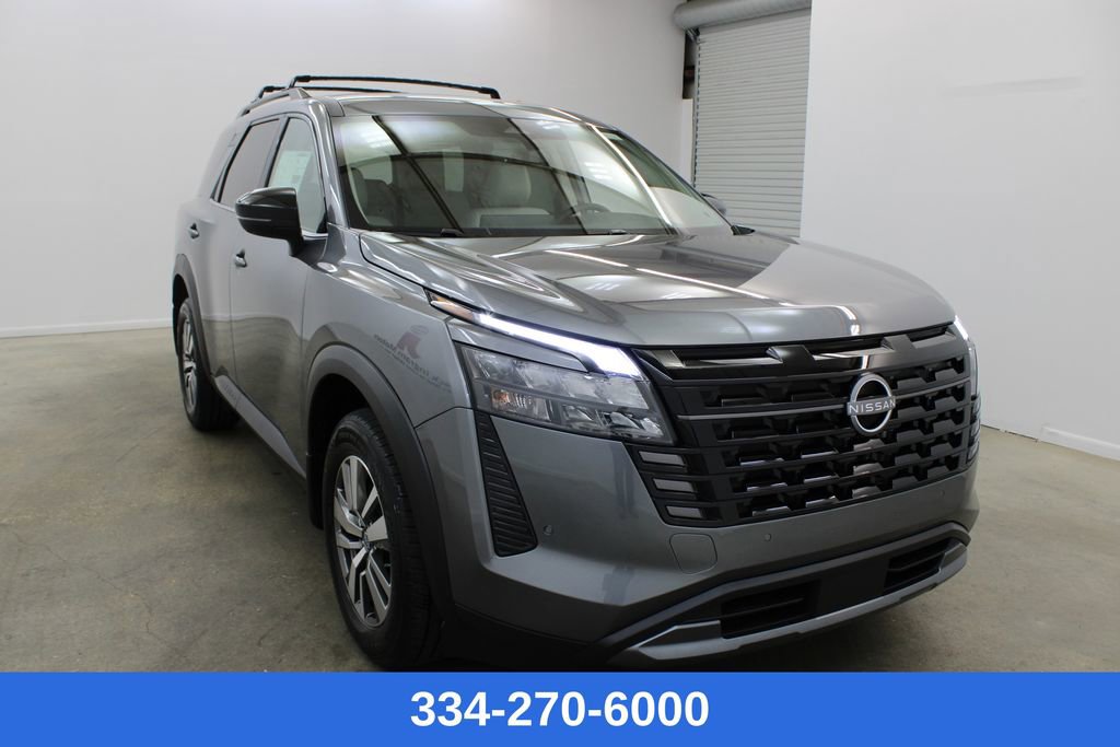 New 2026 Nissan Pathfinder SL image 5