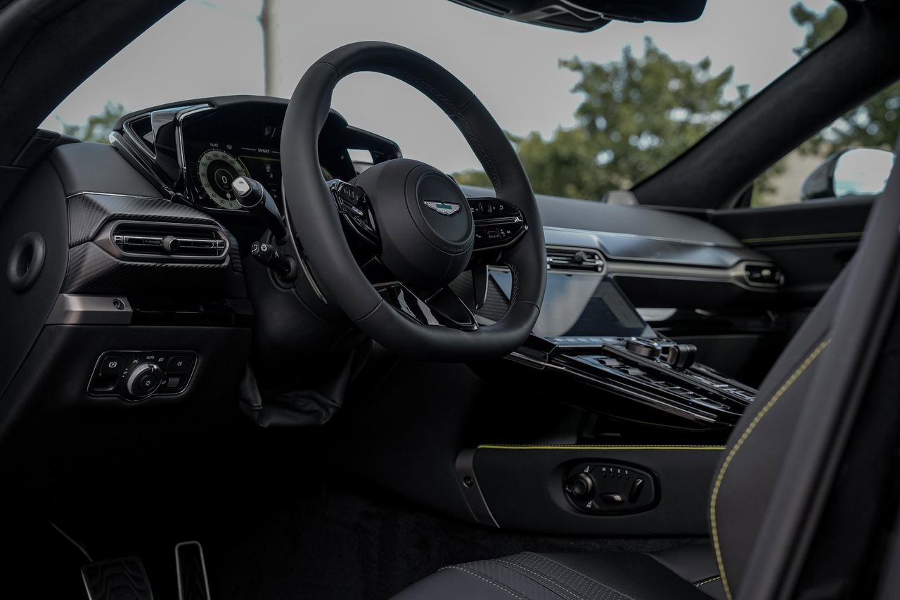 New 2026 Aston Martin V8 Vantage Coupe RWD image 17