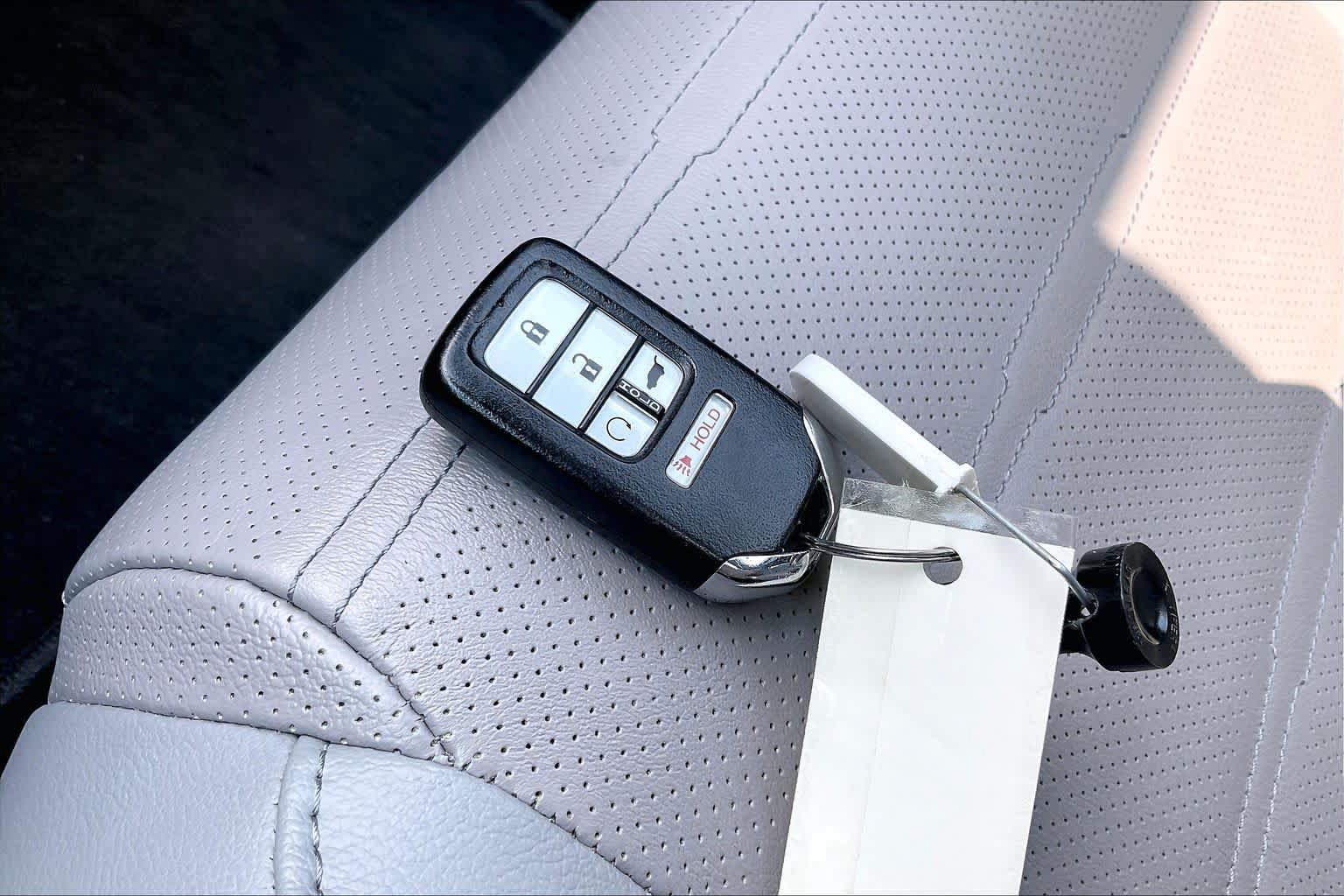 Used 2020 Honda CR-V Touring image 14