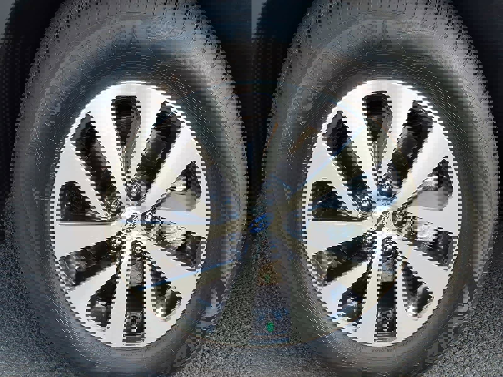 Certified 2025 Subaru Outback Premium w/ Popular Package #1A image 12