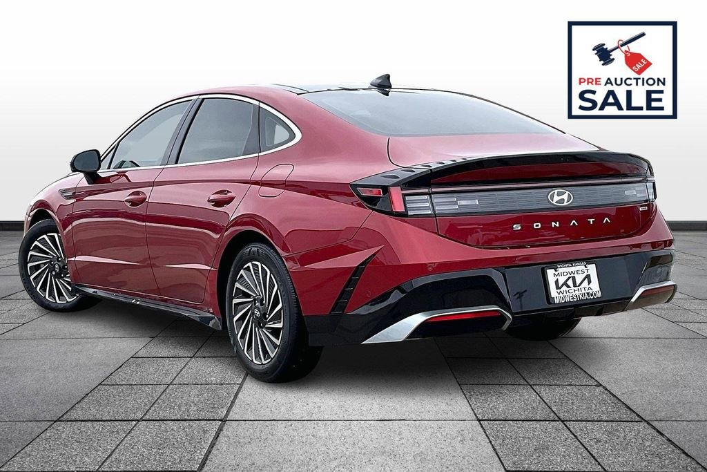 Used 2025 Hyundai Sonata Limited image 12