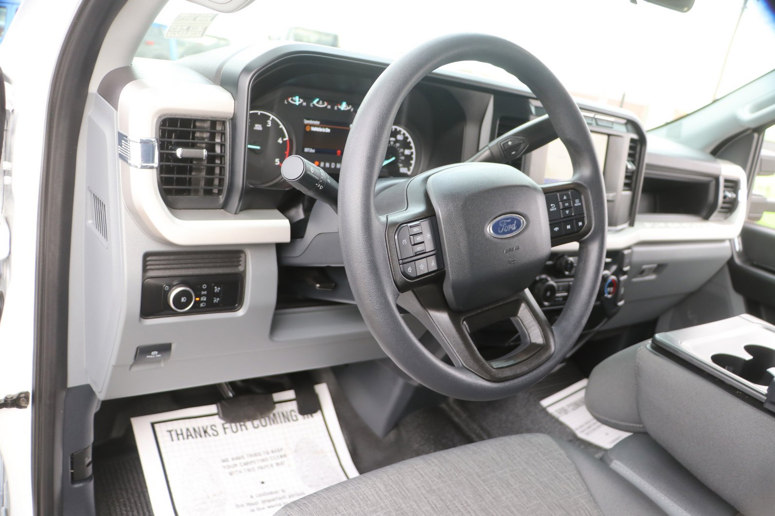 Used 2023 Ford F550 2WD SuperCab Super Duty image 15