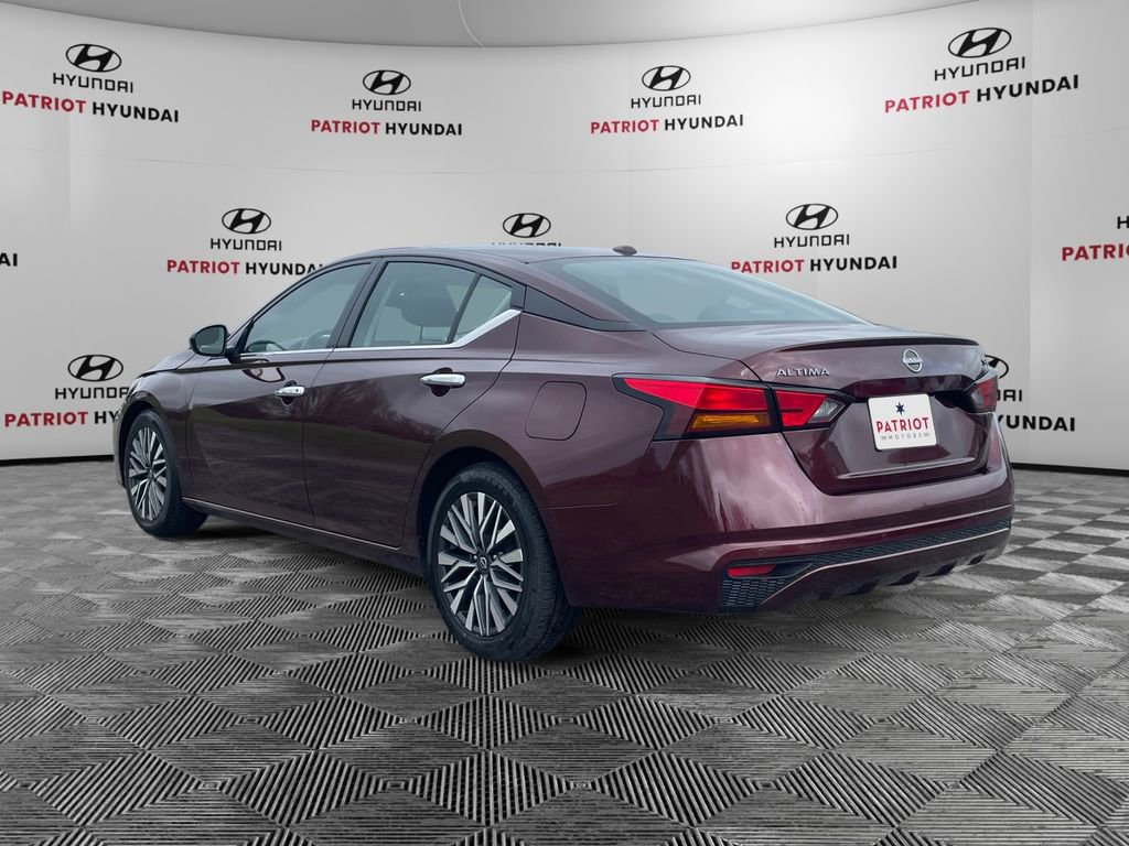 Used 2024 Nissan Altima 2.5 SV image 5