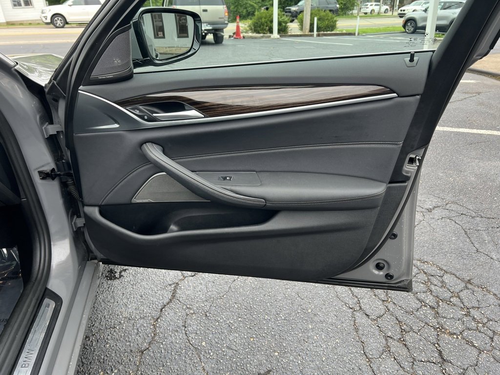 Used 2022 BMW 540i xDrive w/ Premium Package image 50