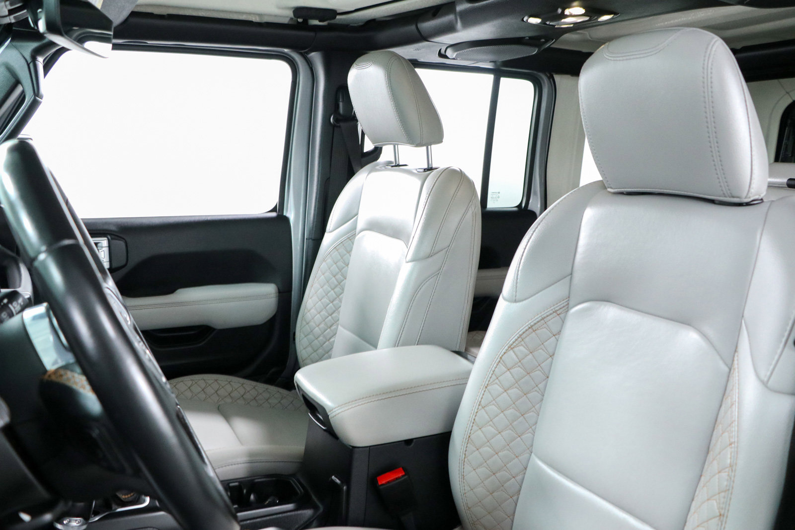 Used 2021 Jeep Wrangler Unlimited Sahara image 25