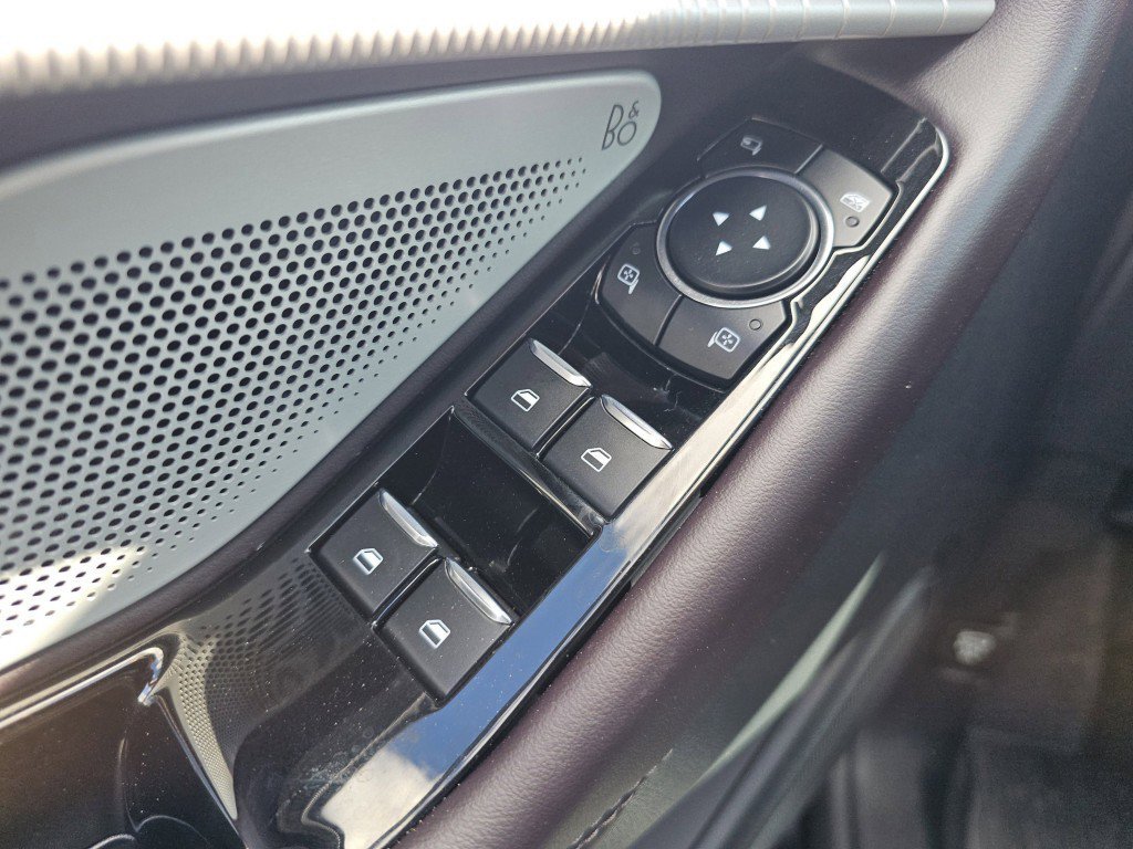 Used 2025 Ford Explorer Platinum AWD/4WD image 30