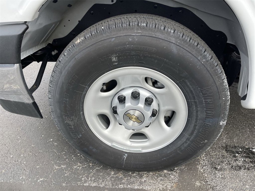 New 2025 Chevrolet Express 3500 w/ Power Convenience Package image 5