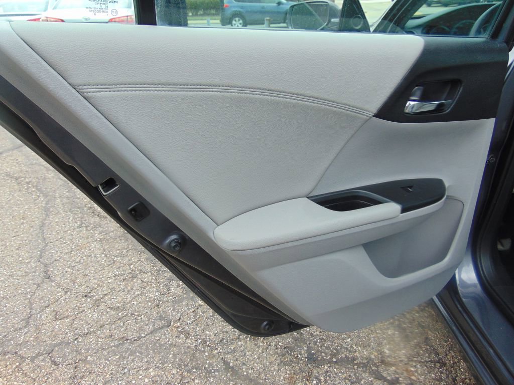 Used 2013 Honda Accord EX image 22