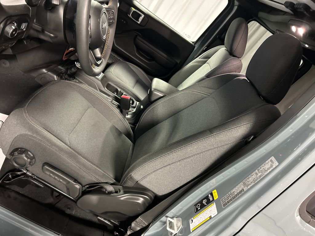 Used 2024 Jeep Wrangler Unlimited Sport AWD/4WD image 12