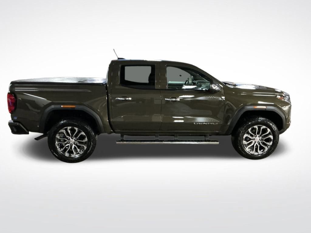 Used 2024 GMC Canyon Denali image 7