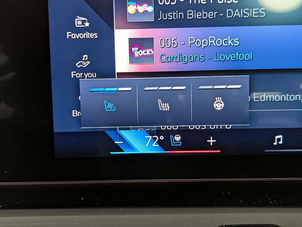 New 2026 BMW 550e xDrive image 17