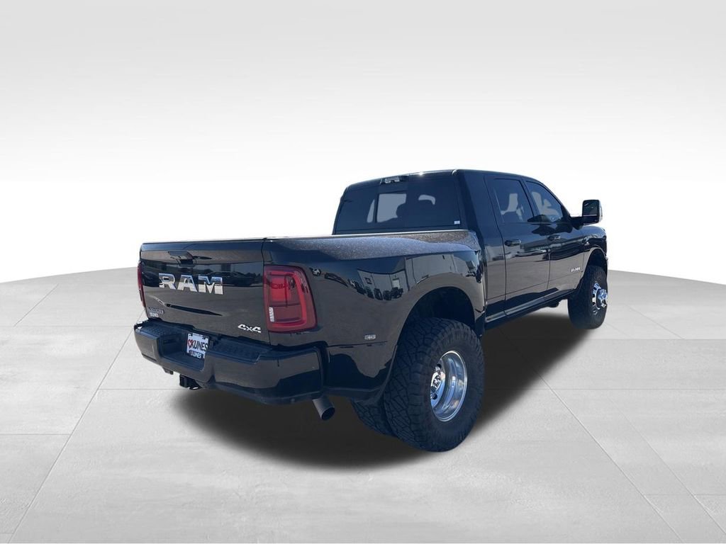 Used 2025 RAM 3500 Laramie w/ Max Tow Package AWD/4WD image 11