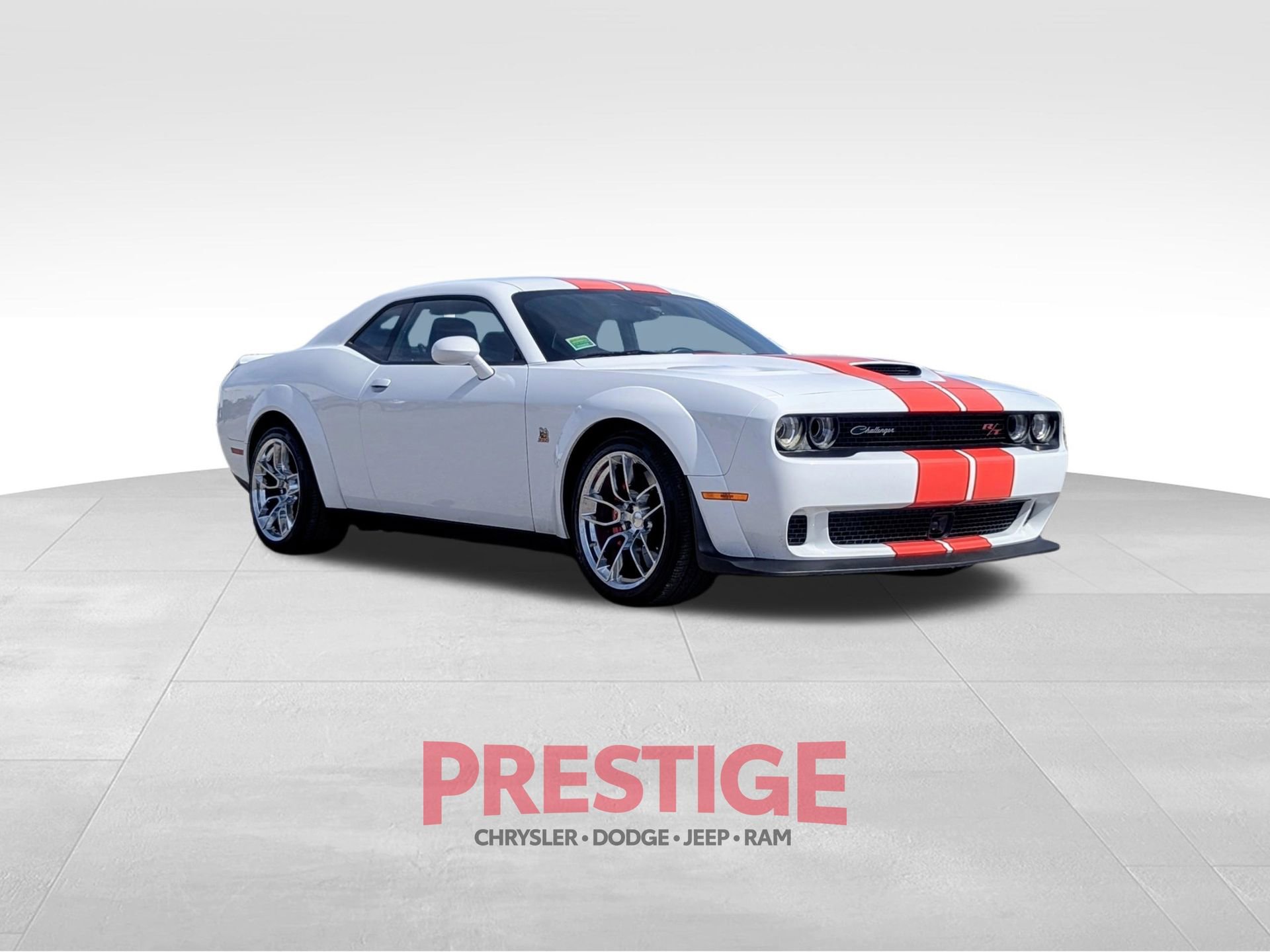Used 2022 Dodge Challenger R/T Scat Pack RWD image 5