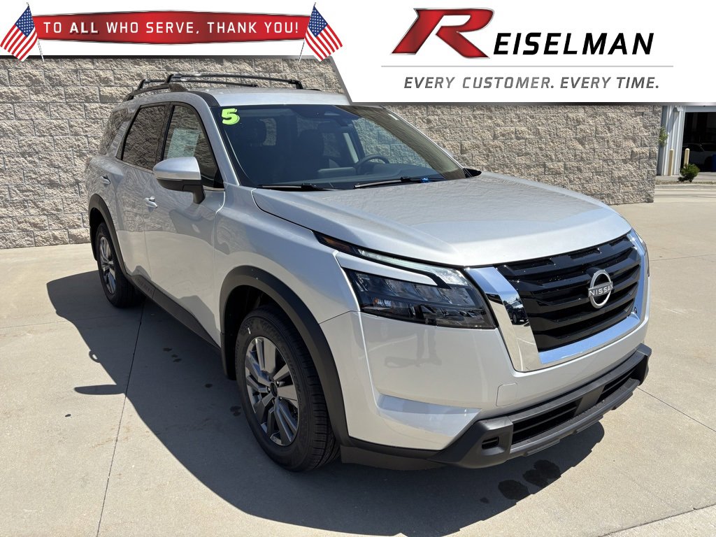 New 2025 Nissan Pathfinder SV w/ Cargo Package