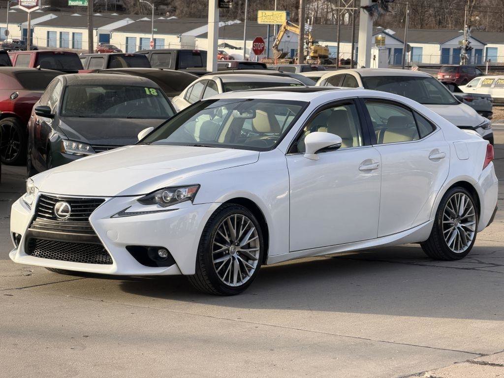 Used 2016 Lexus IS 300 AWD image 3