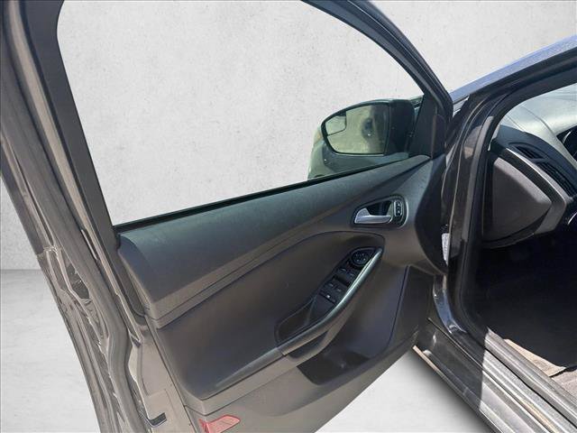 Used 2018 Ford Focus SEL FWD image 9