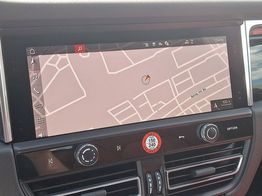 Used 2025 Porsche Macan image 18