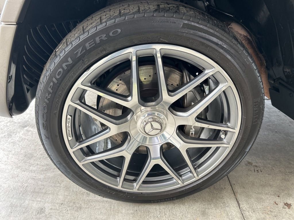 Used 2020 Mercedes-Benz G 63 AMG 4MATIC w/ G Manufaktur Interior Package image 18