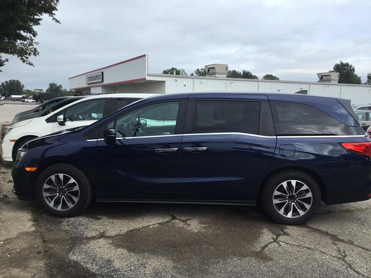 Used 2023 Honda Odyssey EX-L image 25