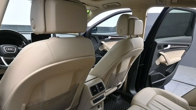 Used 2020 Audi Q5 Prestige w/ Prestige Package AWD/4WD image 21