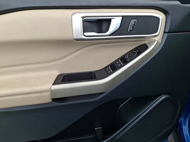 Used 2023 Ford Explorer XLT w/ Equipment Group 202A RWD image 13