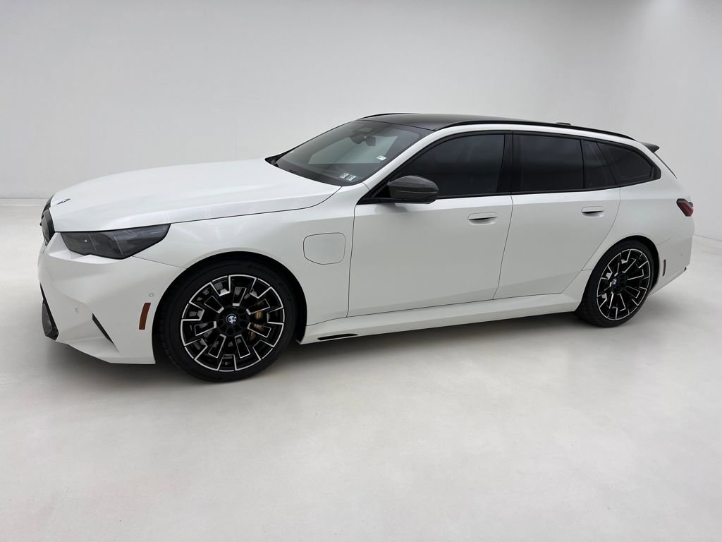 Used 2025 BMW M5 Touring w/ M Driver's Package image 5