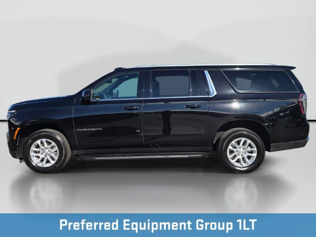 Used 2026 Chevrolet Suburban LT w/ Comfort Package AWD/4WD image 2