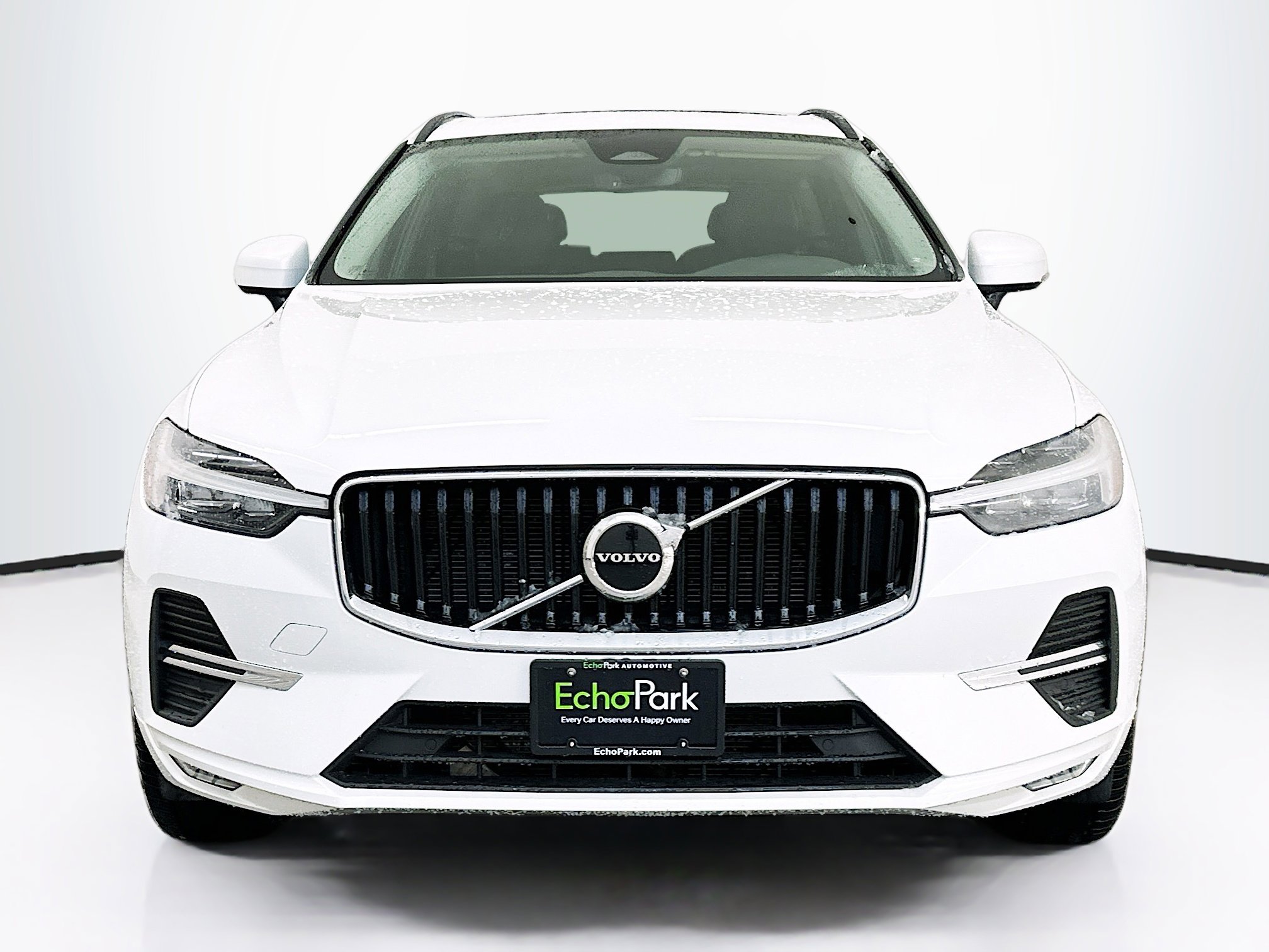 Used 2023 Volvo XC60 B5 Core image 2