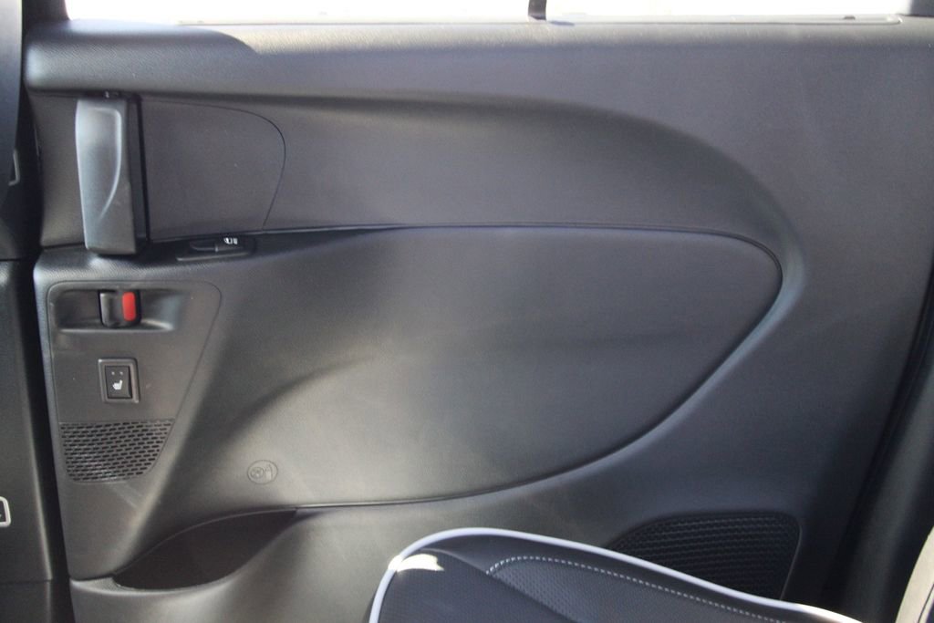 New 2026 Chrysler Pacifica Limited image 45