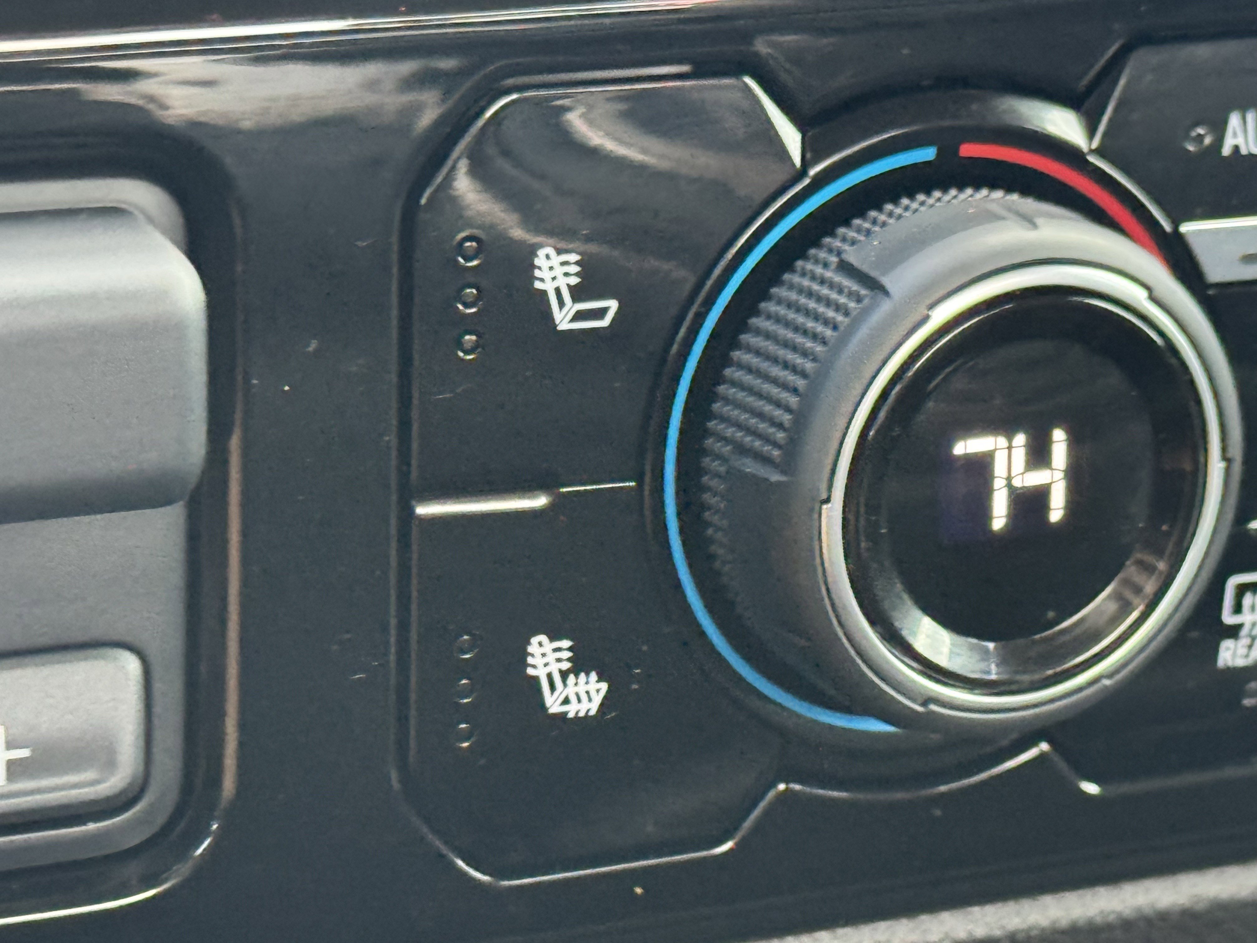 Used 2025 Chevrolet Silverado 2500 LTZ image 23