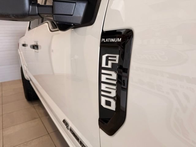 Used 2020 Ford F250 Platinum AWD/4WD image 4