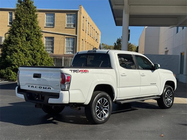 Used 2021 Toyota Tacoma TRD Sport image 3
