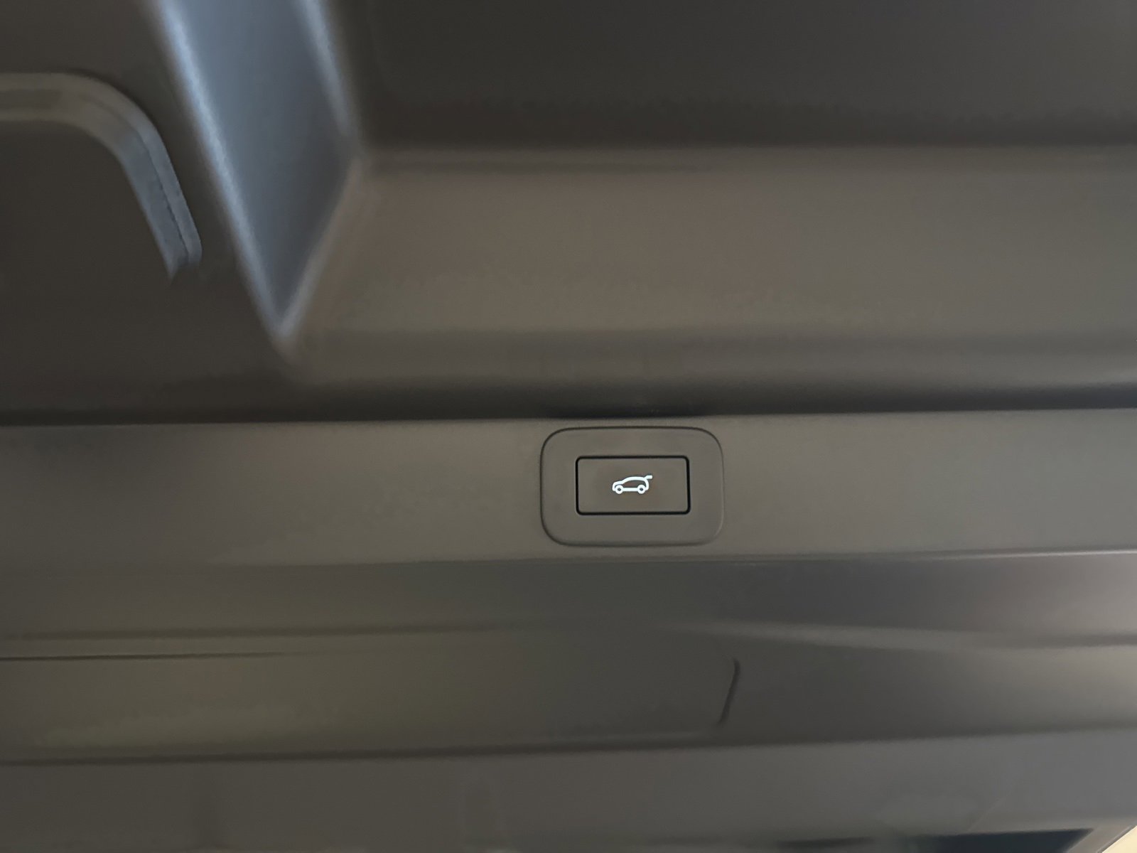 Used 2024 Land Rover Range Rover SE image 38