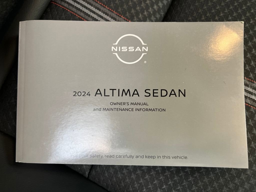 Used 2024 Nissan Altima 2.5 SR image 23