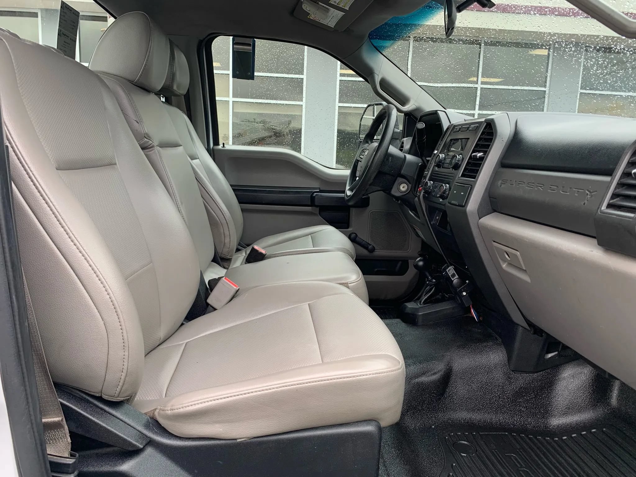 Used 2017 Ford F550 4x4 Regular Cab Super Duty image 21