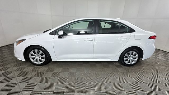 Used 2023 Toyota Corolla LE FWD image 6